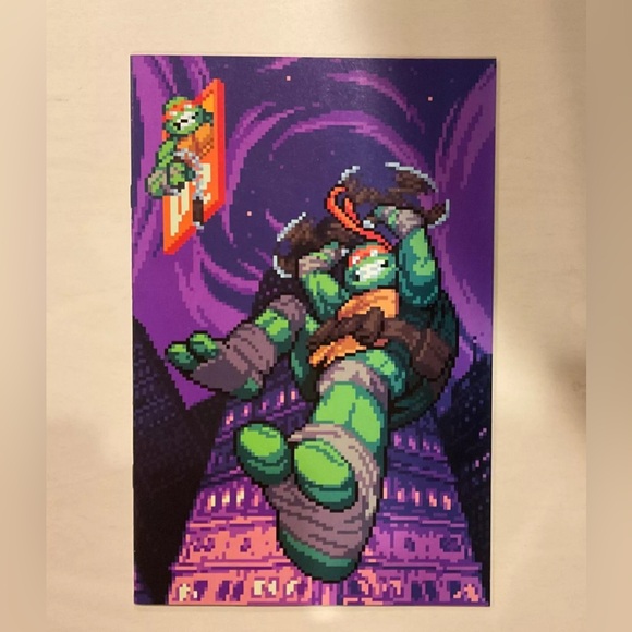 TMNT # 1 SDCC, # 1, 2 NYCC, # 2 8 Bit, TMNT # 2 NYCC 2024 Virgin Variant Poncho - Picture 16 of 16